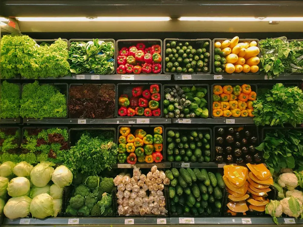 Čerstvé ovoce a zelenina na farmářském trhu